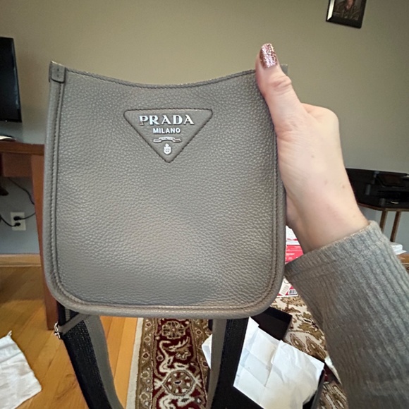 Prada Mini Leather Shoulder Bag- NEW - Picture 6 of 9